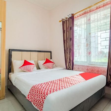 Oyo 3256 Rukost I8 Hotel Karawang Exterior foto