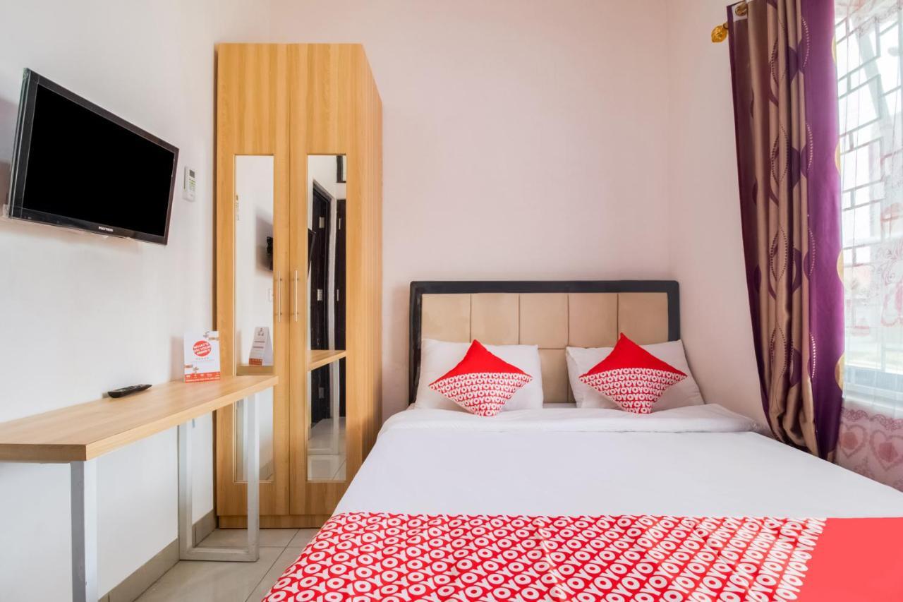 Oyo 3256 Rukost I8 Hotel Karawang Exterior foto