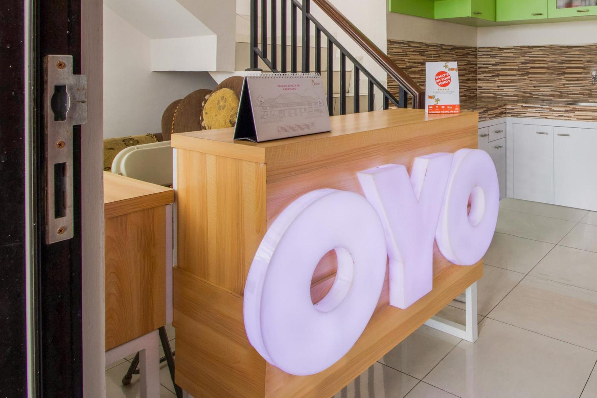 Oyo 3256 Rukost I8 Hotel Karawang Exterior foto